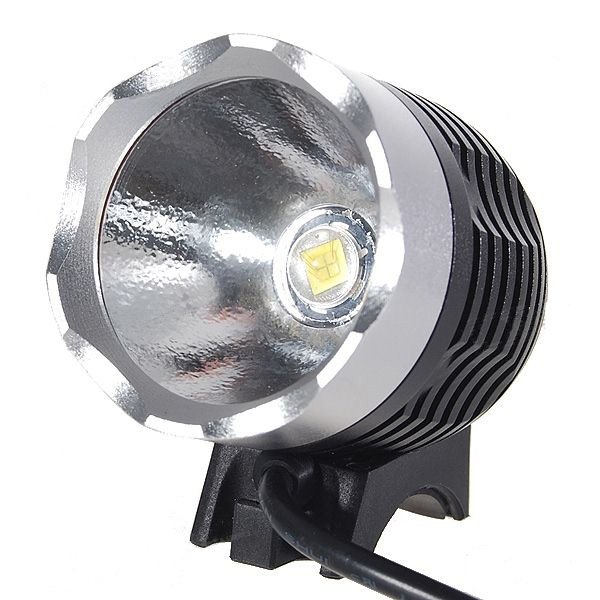 SSC_P7_900_Lumens_LED_Bike_Light.jpg